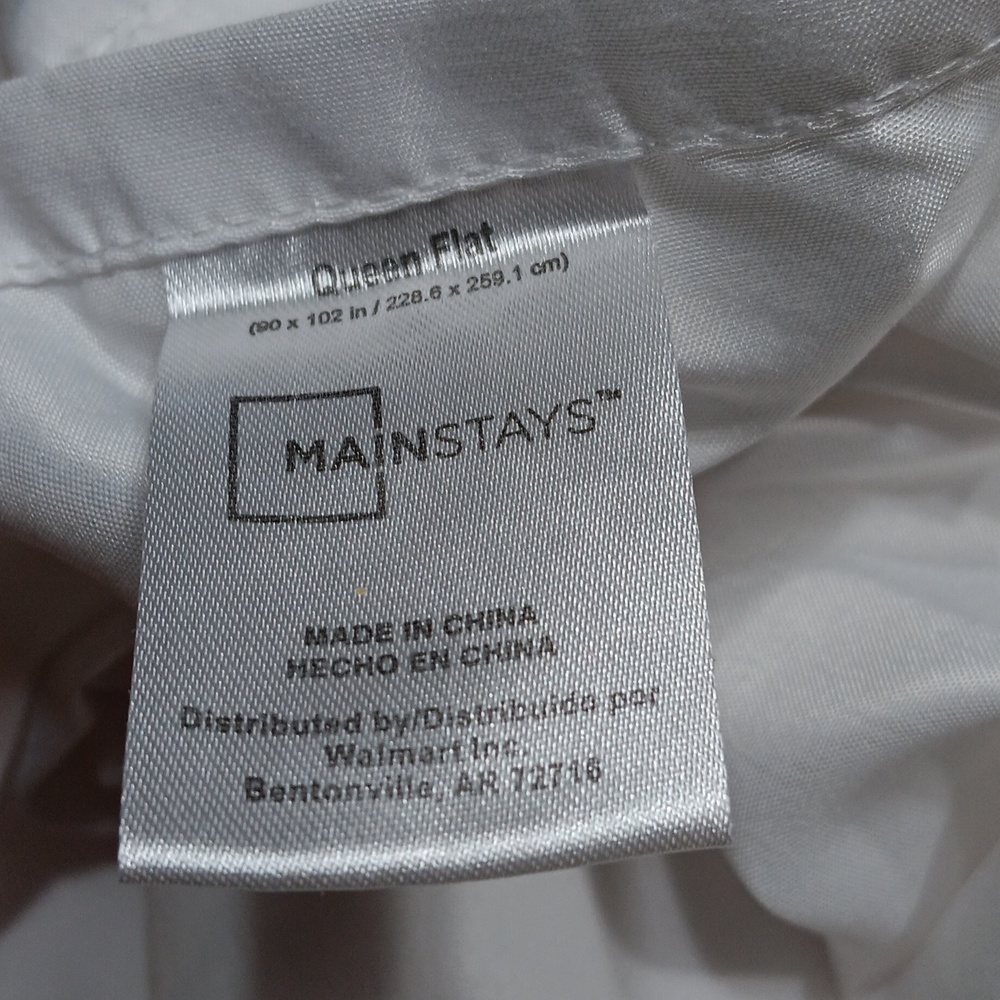 Queen White Sheets - Picture 2 of 4